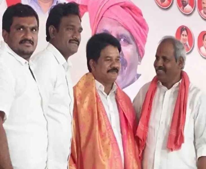 జనసేన సభ్యత్వ నమోదులో శంకర్రావుకు సన్మానం
