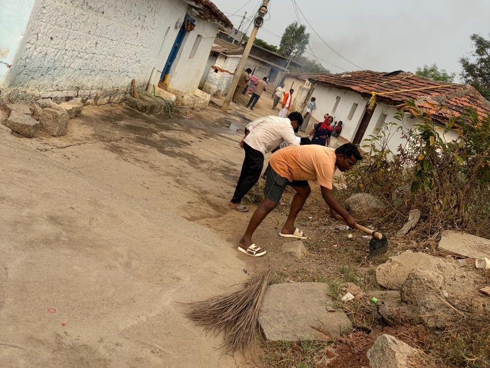 ‘ఇండ్ల పరిసరాలను పరిశుభ్రంగా ఉంచుకోవాలి’