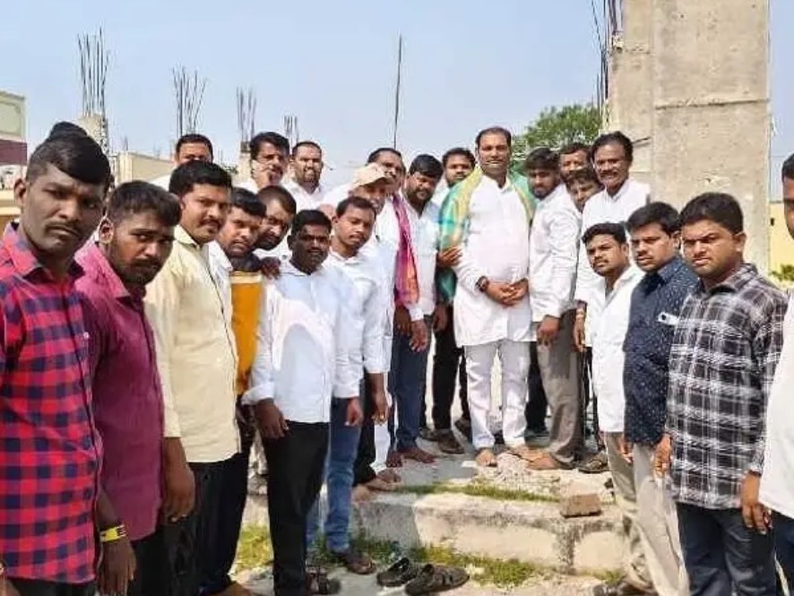 ఎల్లమ్మ ఆలయ నిర్మాణానికి ఎమ్మెల్యే భూమిపూజ