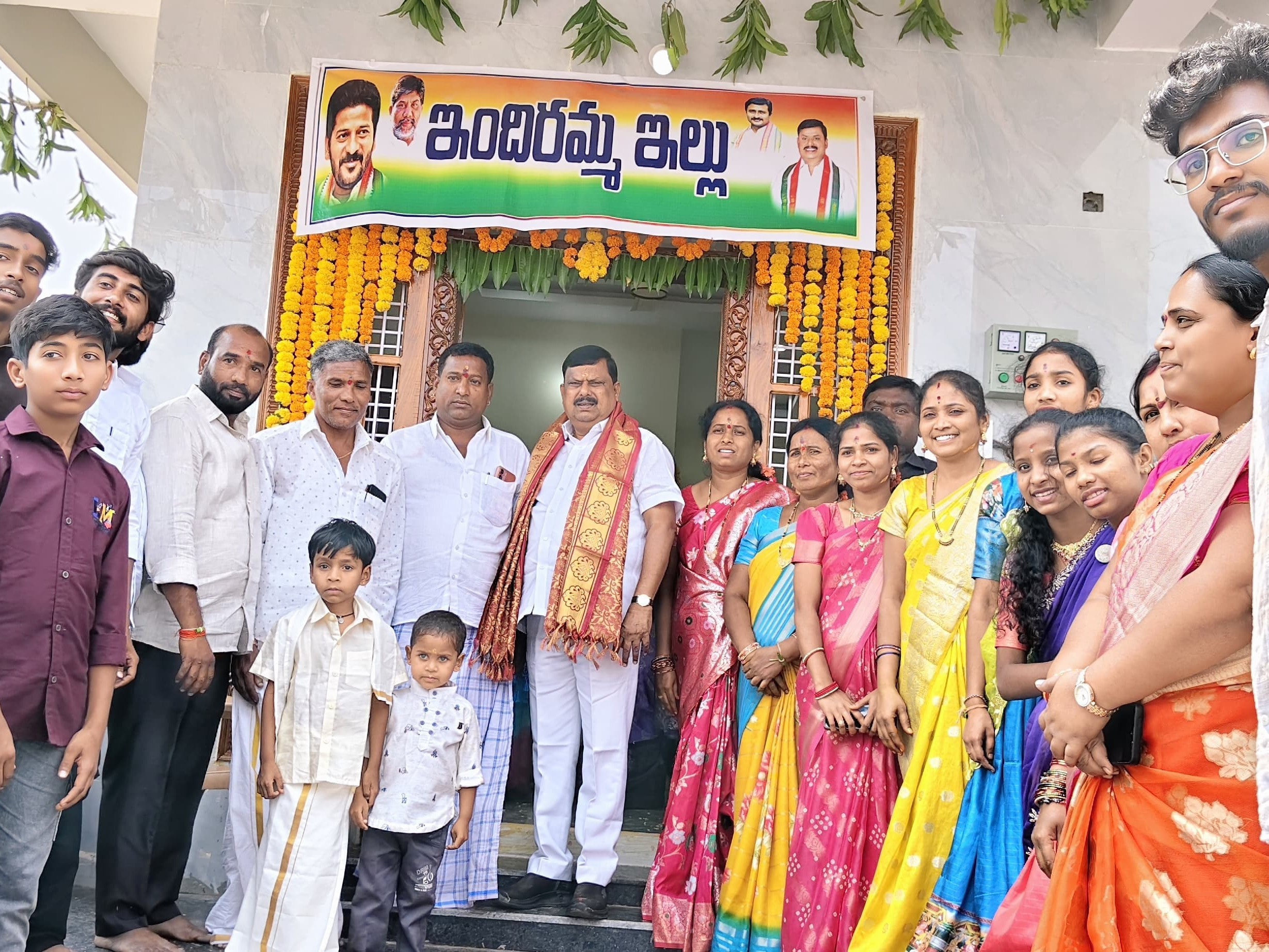 అర్హులైన ప్రతి ఒక్కరికి ఇందిరమ్మ ఇల్లు మంజూరు: ఎమ్మెల్యే