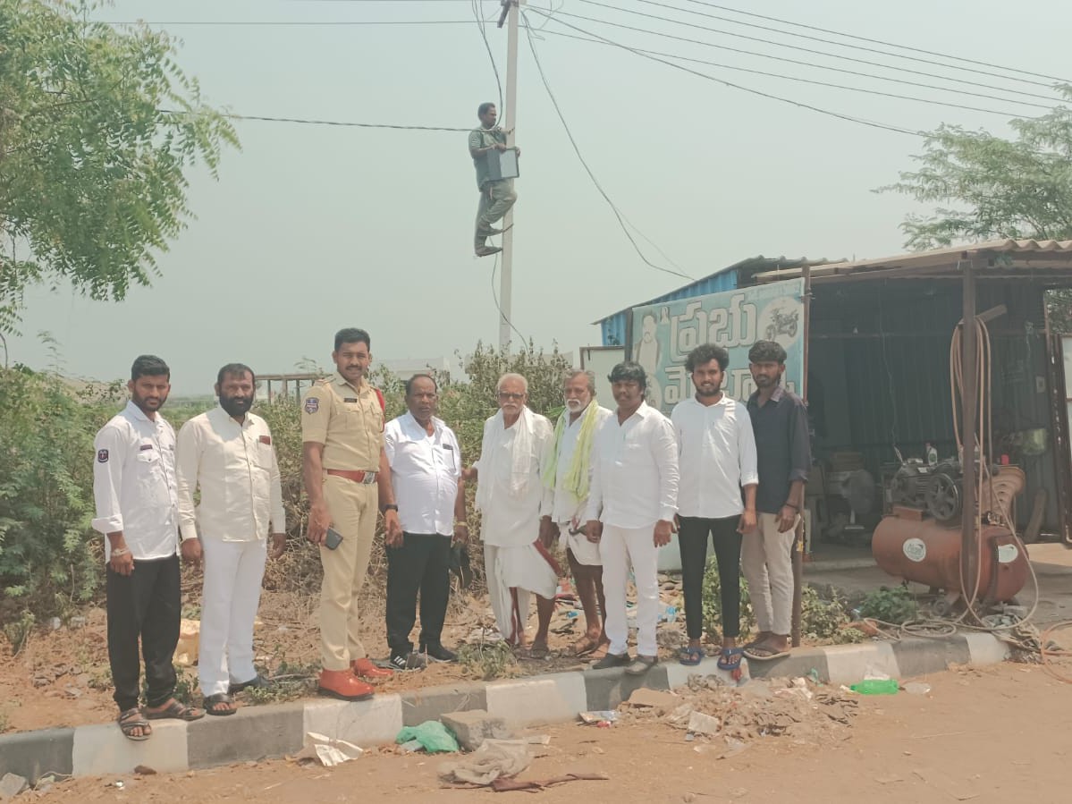 ప్రజల రక్షణే ప్రథమ కర్తవ్యం: ఎస్సై