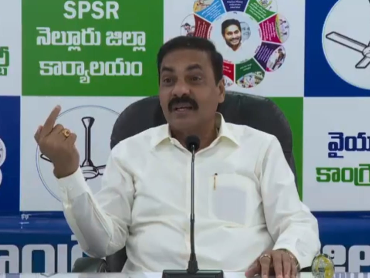 ‘అమ్మాయిలతో జల్సా చేసిన వ్యక్తి విద్యాశాఖ మంత్రి’