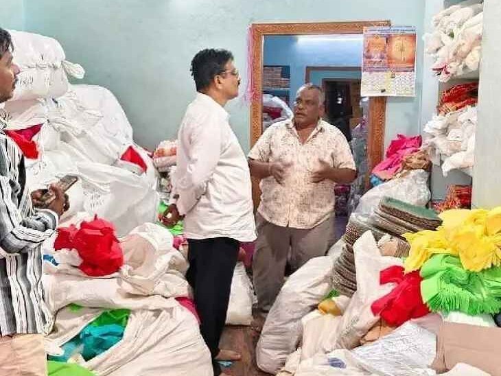 బద్వేల్లో ప్లాస్టిక్ వినియోగంపై రైడ్..!