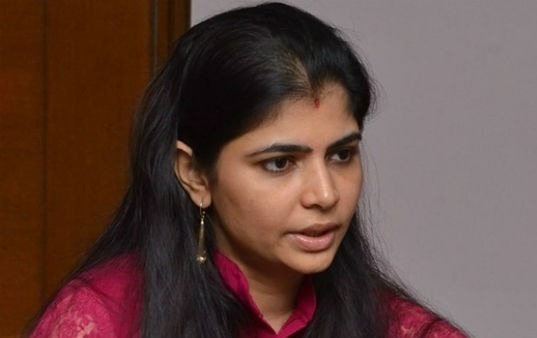 పవన్ ట్వీట్‌పై చిన్మయి విమర్శలు