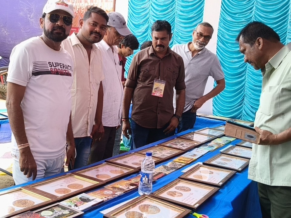 గుత్తిలో రాజుల కాలం నాటి నాణెముల ప్రదర్శన