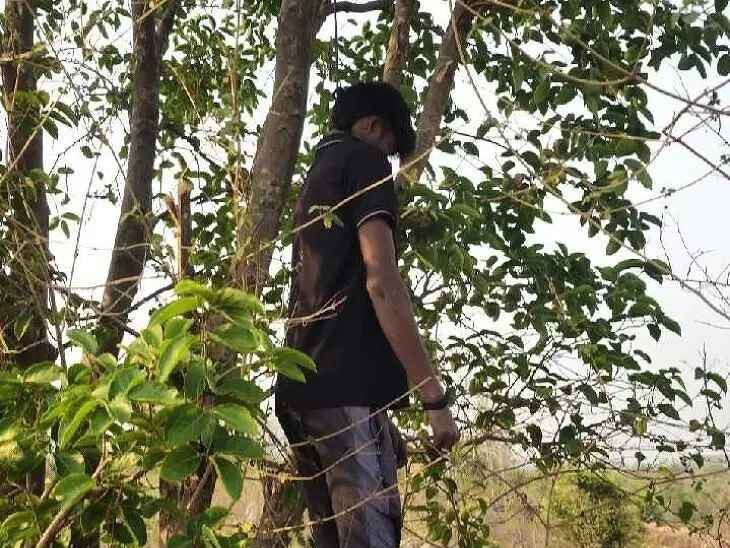 ఉరి వేసుకొని యువకుడి ఆత్మహత్య