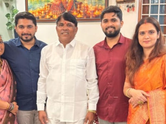 ఒకే కుటుంబంలో ముగ్గురు చార్టెడ్ అకౌంటెంట్