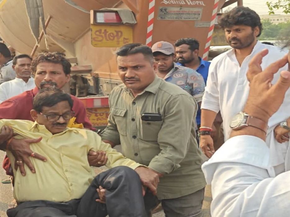 రామగుండం చౌరస్తా వద్ద ఘోర రోడ్డు ప్రమాదం