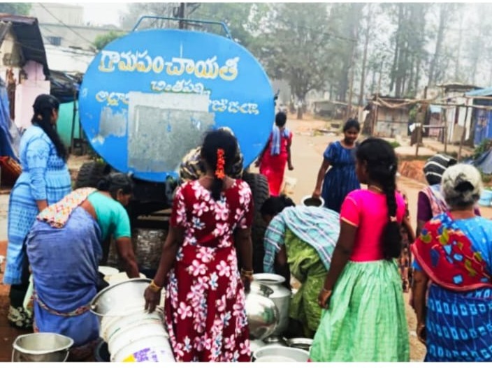 నీటి ఎద్దడిపై సర్పంచ్ చొరవ