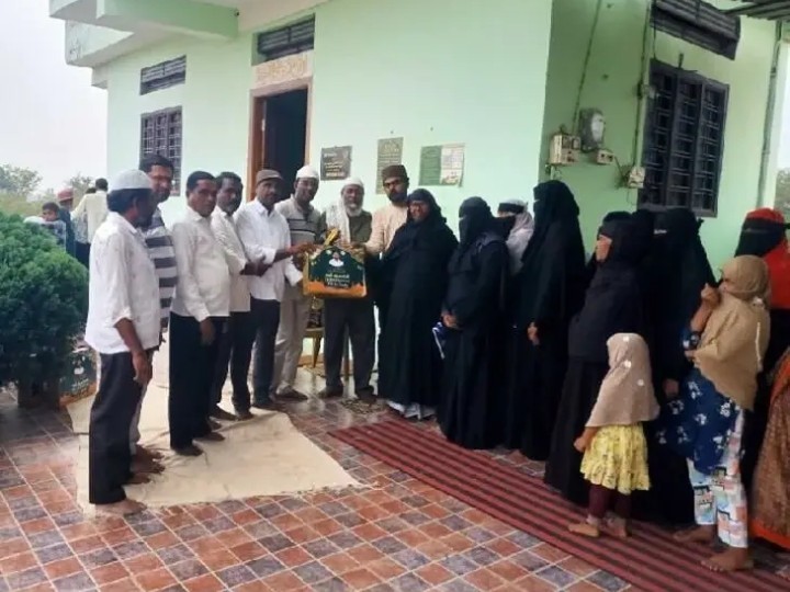 రంజాన్ ఈద్.. ముస్లిం పేదలకు తోఫాల పంపిణీ