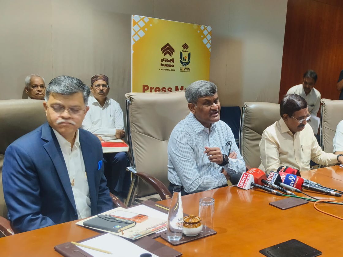 ‘పట్టణ సంస్థల ఆర్థిక స్వావలంబనపై కేంద్రం దృష్టి’