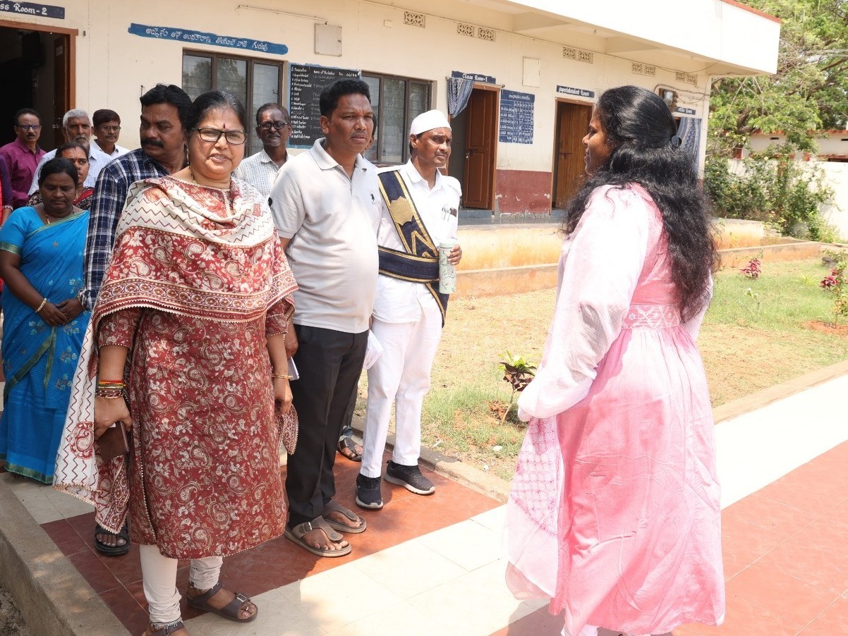 ‘విద్యార్థులు ఎటువంటి భయాందోళనలకు గురికావద్దు’