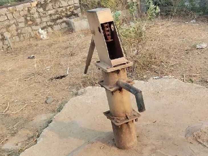 శ్మశానవాటికలో నీటి సమస్య.. ప్రజలకు తీవ్ర ఇబ్బందులు