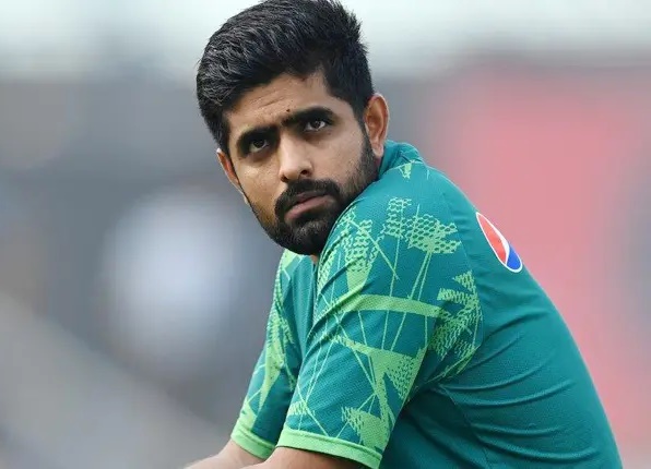 బాబర్ ఆజమ్ మెంటల్లీ అన్‌ఫిట్: మాజీ క్రికెటర్