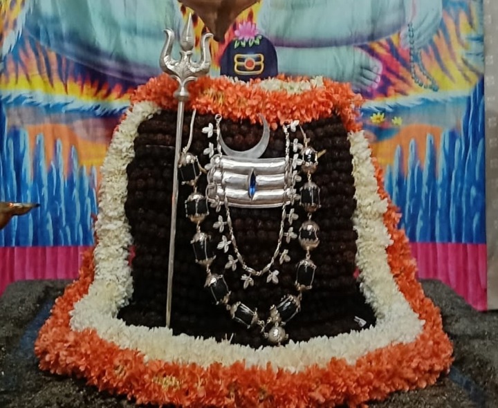 రుద్రాక్ష మాలధార ప్రత్యేక అలంకరణ