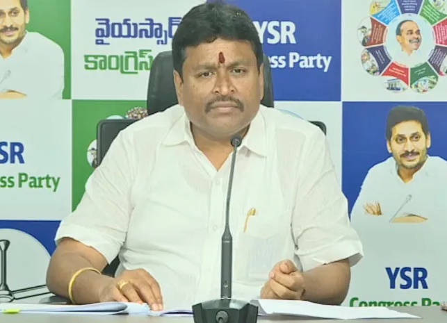 సీఎం చంద్రబాబుపై వెల్లంపల్లి ఫైర్