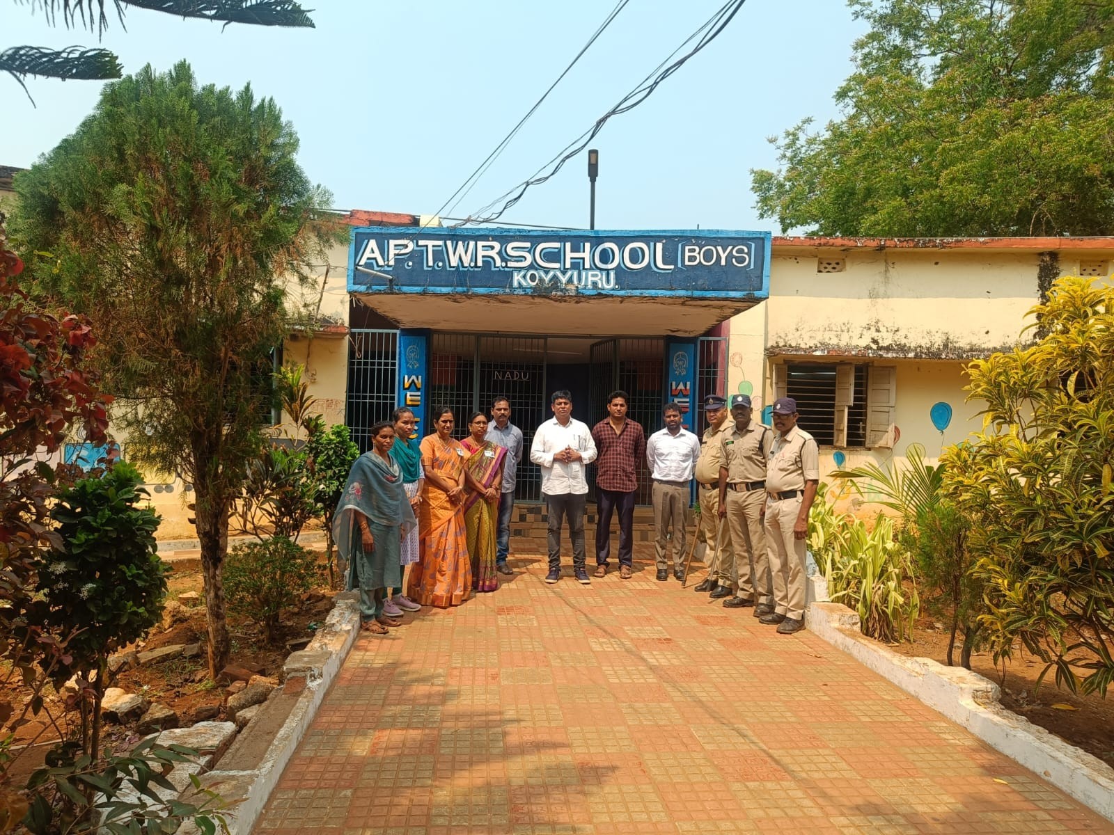 పరీక్షా కేంద్రాలను తనిఖీ చేసిన సీఐ