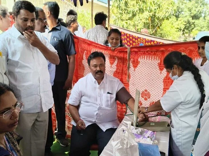 బనకచర్లలో వైద్య శిబిరాన్ని ప్రారంభించిన ఎమ్మెల్యే