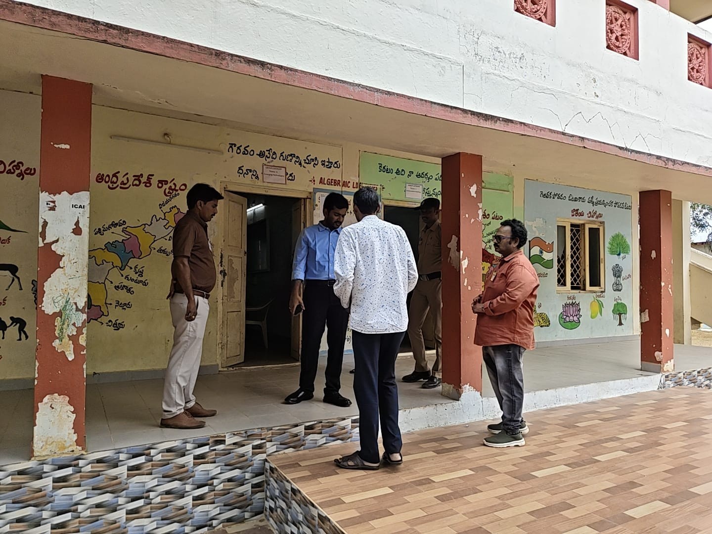 పరీక్ష కేంద్రాన్ని తనిఖీ చేసిన జెసి