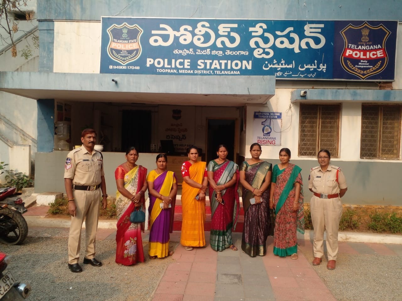 అంగన్వాడీ టీచర్ల ముందస్తు అరెస్టు