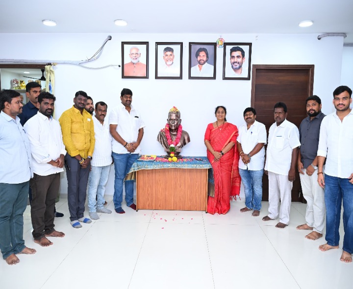 అమరజీవి త్యాగం తెలుగు జాతికి గర్వకారణం: మంత్రి