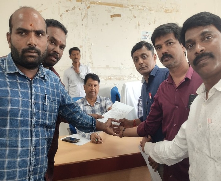 పెండింగ్ ఫీజులను విడుదల చేయాలని వినతి