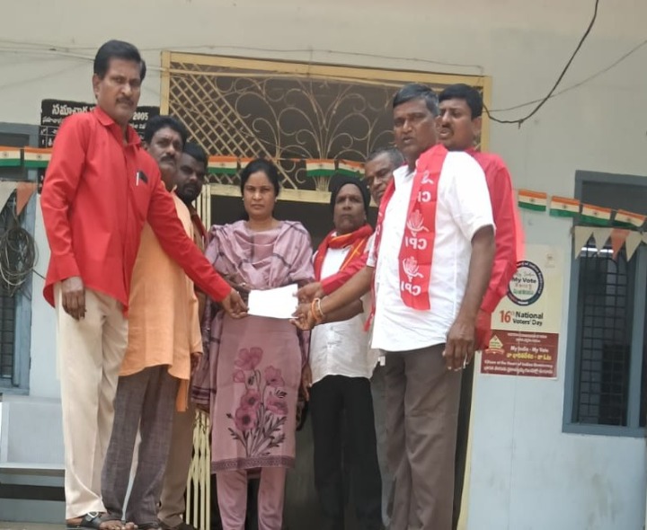 సంక్షోభాన్ని నివారించాలని సీపీఐ డిమాండ్