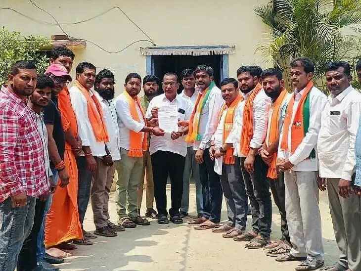 ‘కాంగ్రెస్ ప్రభుత్వం హామీలను నెరవేర్చాలి’