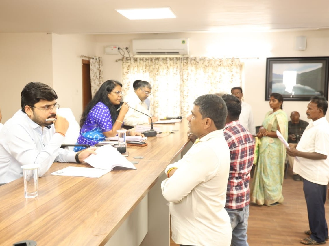 పీజీఆర్ఎస్‌లో 145 అర్జీలు