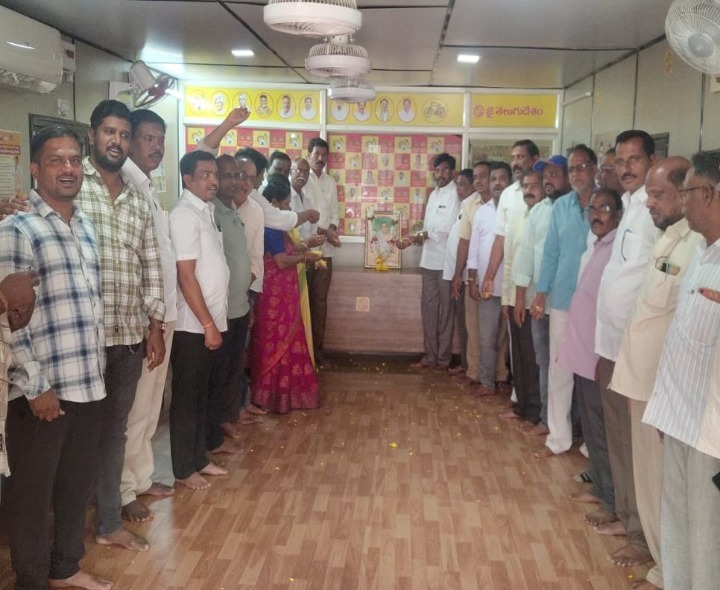 పెనుకొండలో పొట్టి శ్రీరాములు జయంతి వేడుకలు