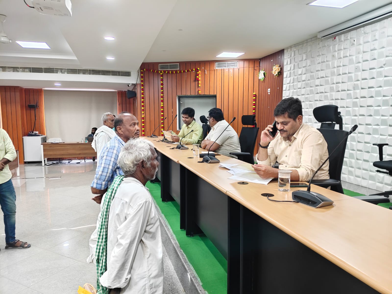 “ప్రజావాణి దరఖాస్తులు త్వరగా పరిష్కరించాలి”