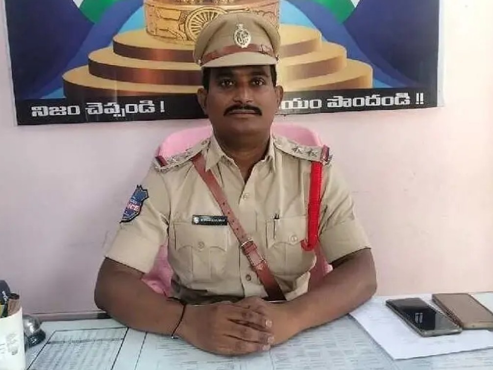 నూతన ఎస్సైగా పవన్ కుమార్ బాధ్యతలు