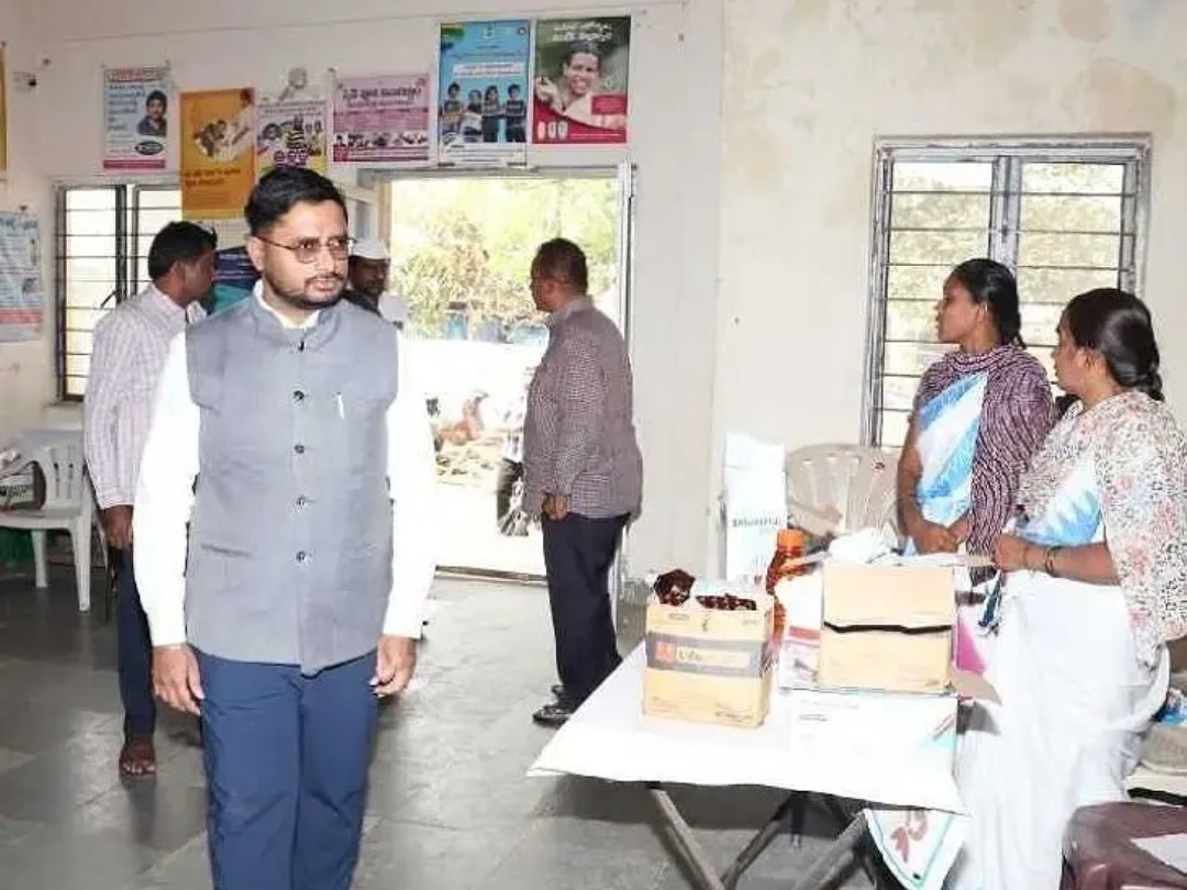 బస్తీ దవాఖానలో కలెక్టర్ ఆకస్మిక తనిఖీ