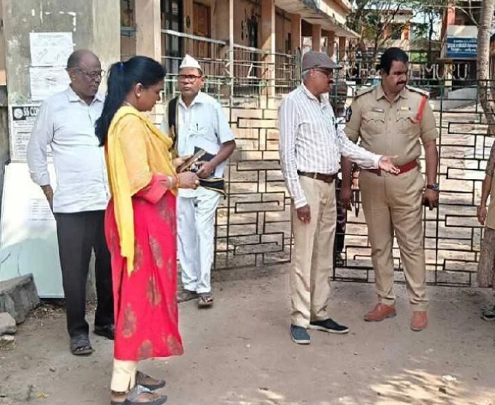 వేమూరులో టెన్త్ పరీక్షకు 7 మంది గైర్హాజరు