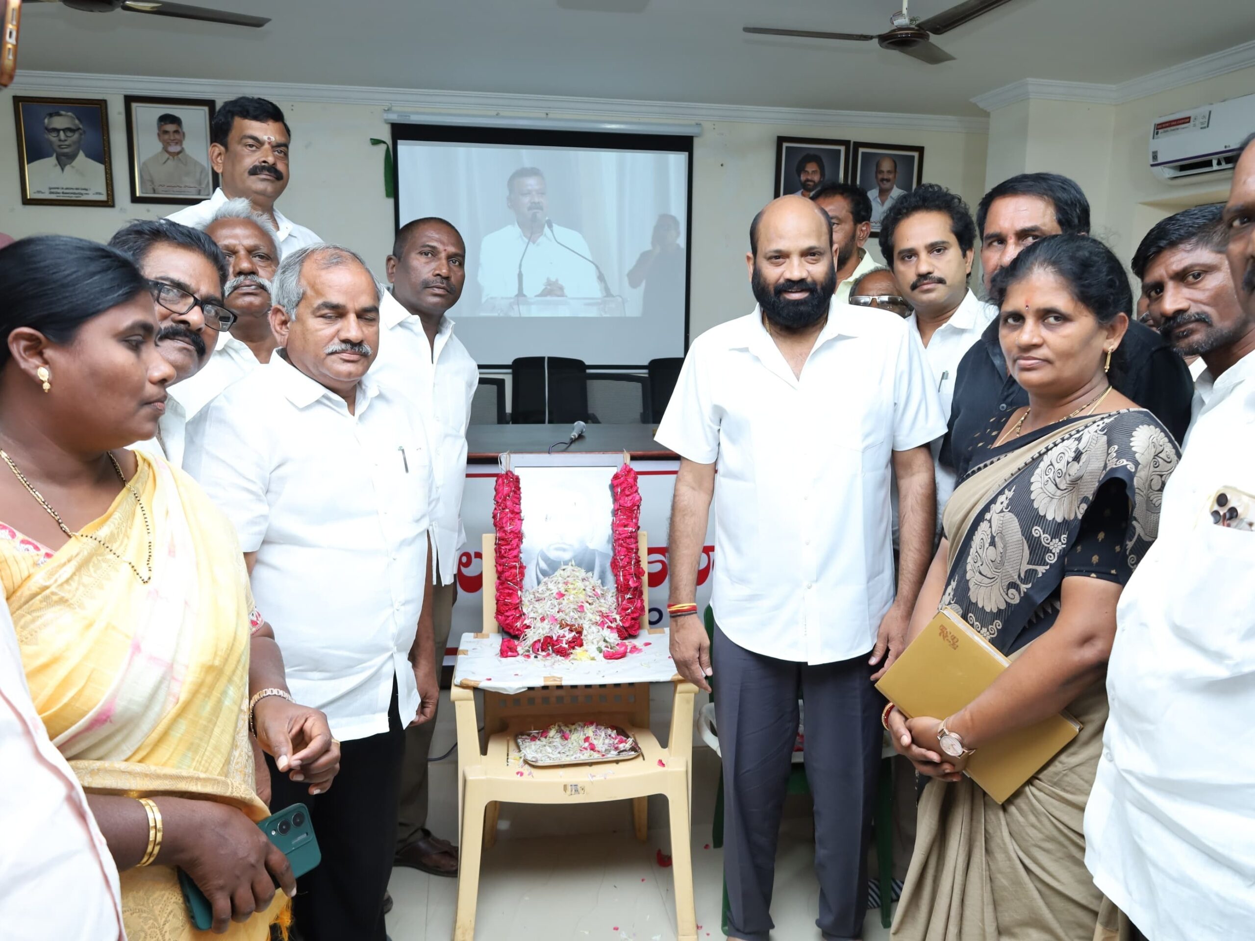 పొట్టి శ్రీరాములు జయంతి వేడుకల్లో పాల్గొన్న MLA