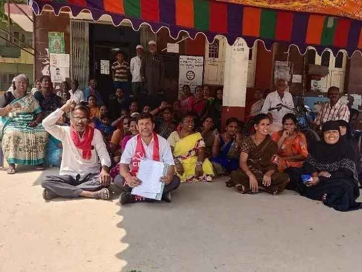 నీటి సమస్యలు పరిష్కరించాలని ధర్నా..!