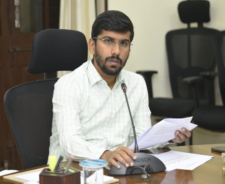 వడగాల్పుల పట్ల ప్రజలు అప్రమత్తంగా ఉండాలి: కలెక్టర్