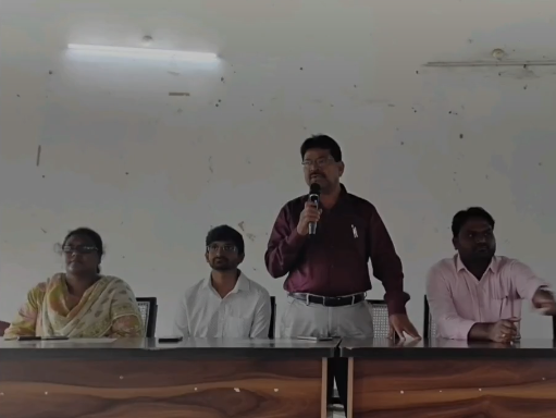 గర్భిణీలకు క్రమం తప్పకుండా వైద్య పరీక్షలు చేయించాలి: DMHO