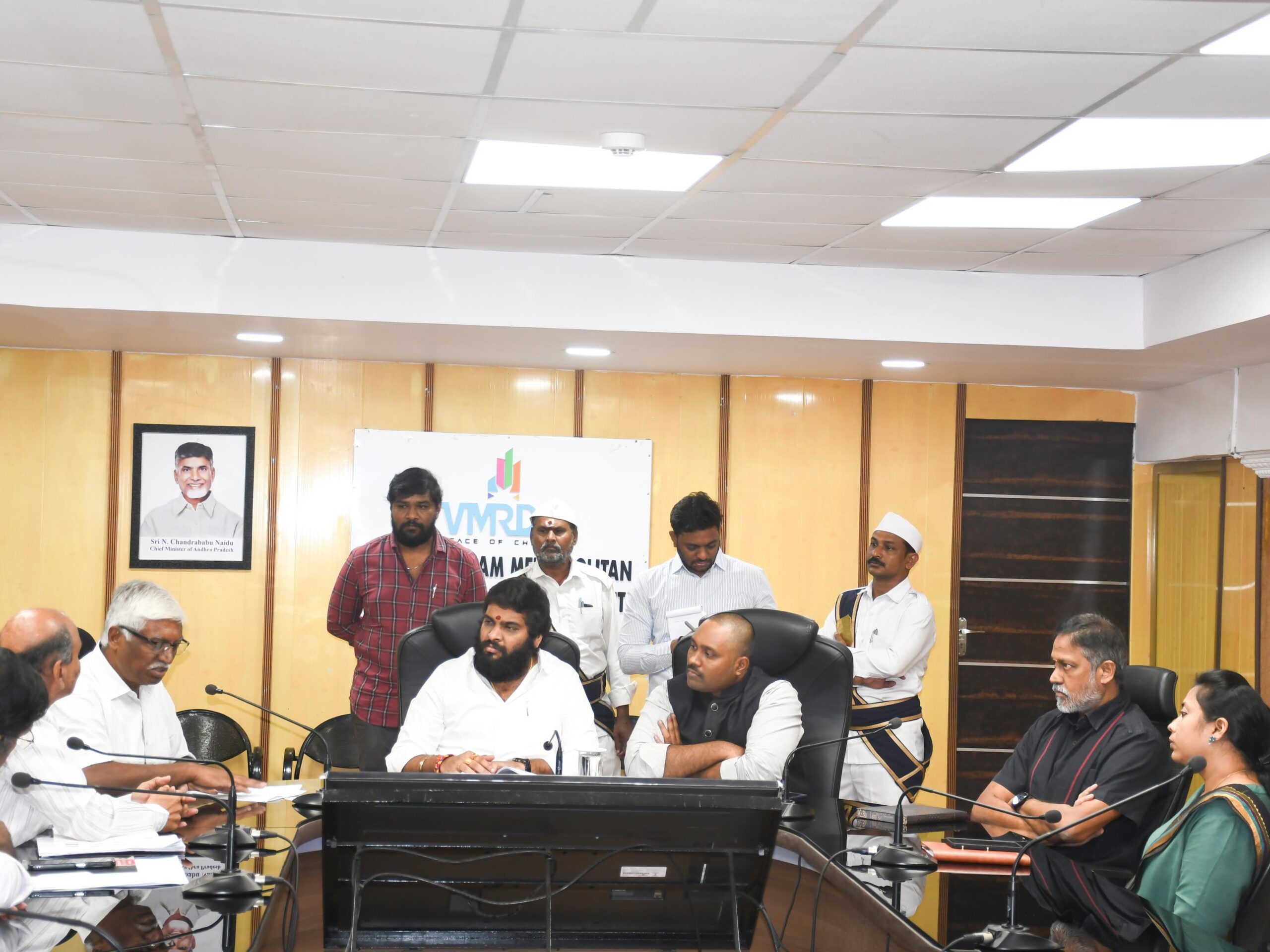 ‘వినతుల పరిష్కారంలో అలసత్వం వద్దు’