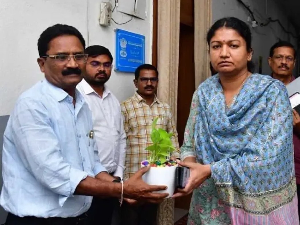 జిల్లా వైద్య ఆరోగ్యశాఖ ఏవోగా రాజగోపాల్ బాధ్యతలు