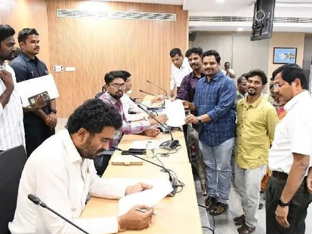 పార్కు అభివృద్ధికి కలెక్టర్‌కు వినతిపత్రం