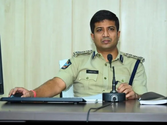 కానిస్టేబుల్‌ను సస్పెండ్ చేసిన ఎస్పీ