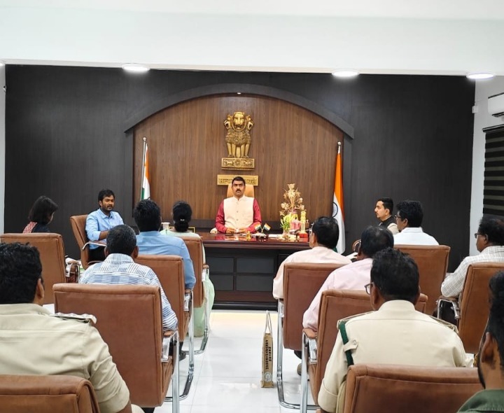 అటవీ ప్రాంతాల్లో పనులు వేగవంతం చేయాలి: కలెక్టర్