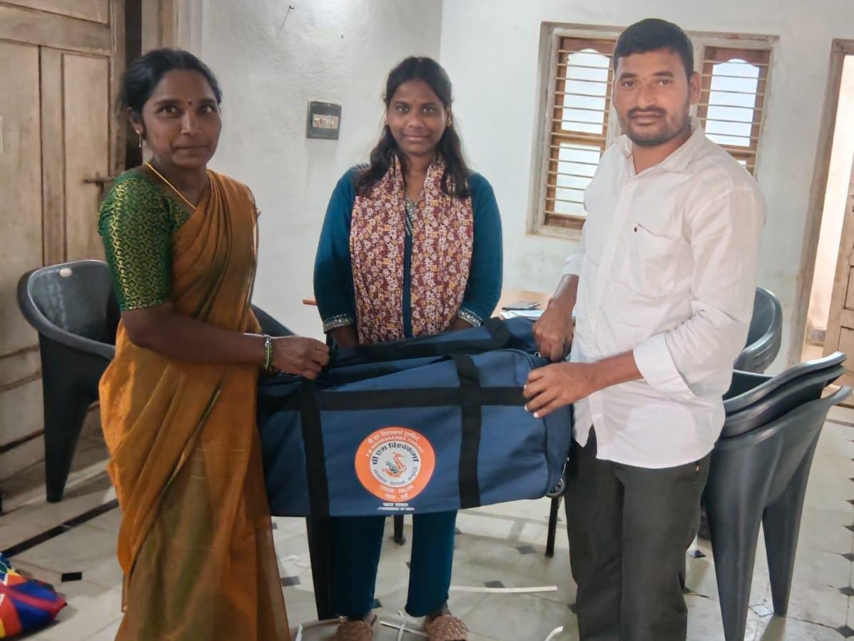 కరివిరాలలో ‘పీఎం విశ్వకర్మ’ కిట్ పంపిణీ