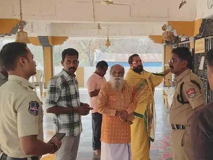 ఎల్ఎండీ కాలనీ వెంకన్న ఆలయంలో భారీ చోరీ