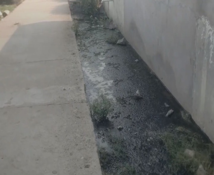 ‘జుజ్జూరులో పడకేసిన పారిశుద్ధ్యం’