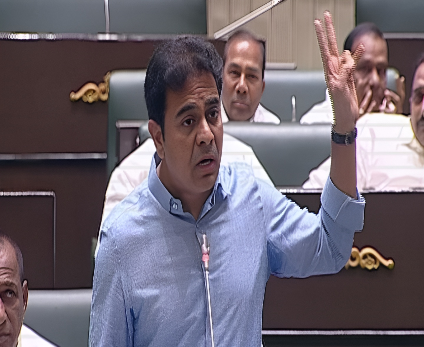 ‘భారత్ పరువు విదేశాల్లో తీస్తున్నారు’