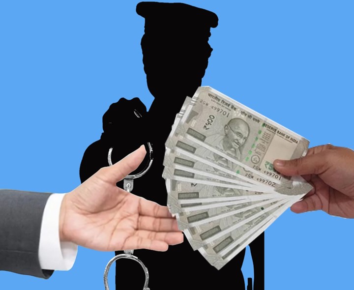 ఏసీబీకి పట్టుబడిన మున్సిపల్ సర్వేయర్