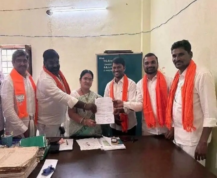 ఆరు గ్యారెంటీలు అమలు చేయాలి: బీజేపీ