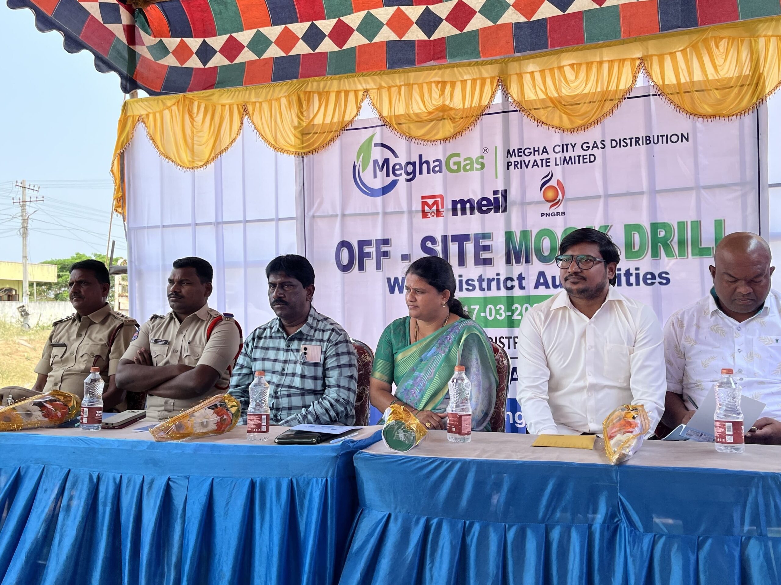 నర్సంపేటలో ఆఫ్-సైట్ మాక్ డ్రిల్ అవగాహన సదస్సు